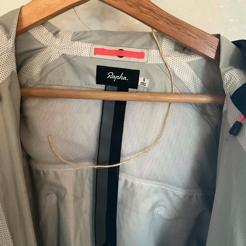 Rapha "Commuter" Rain Jacket/Shell W/ Reflective … - image 6